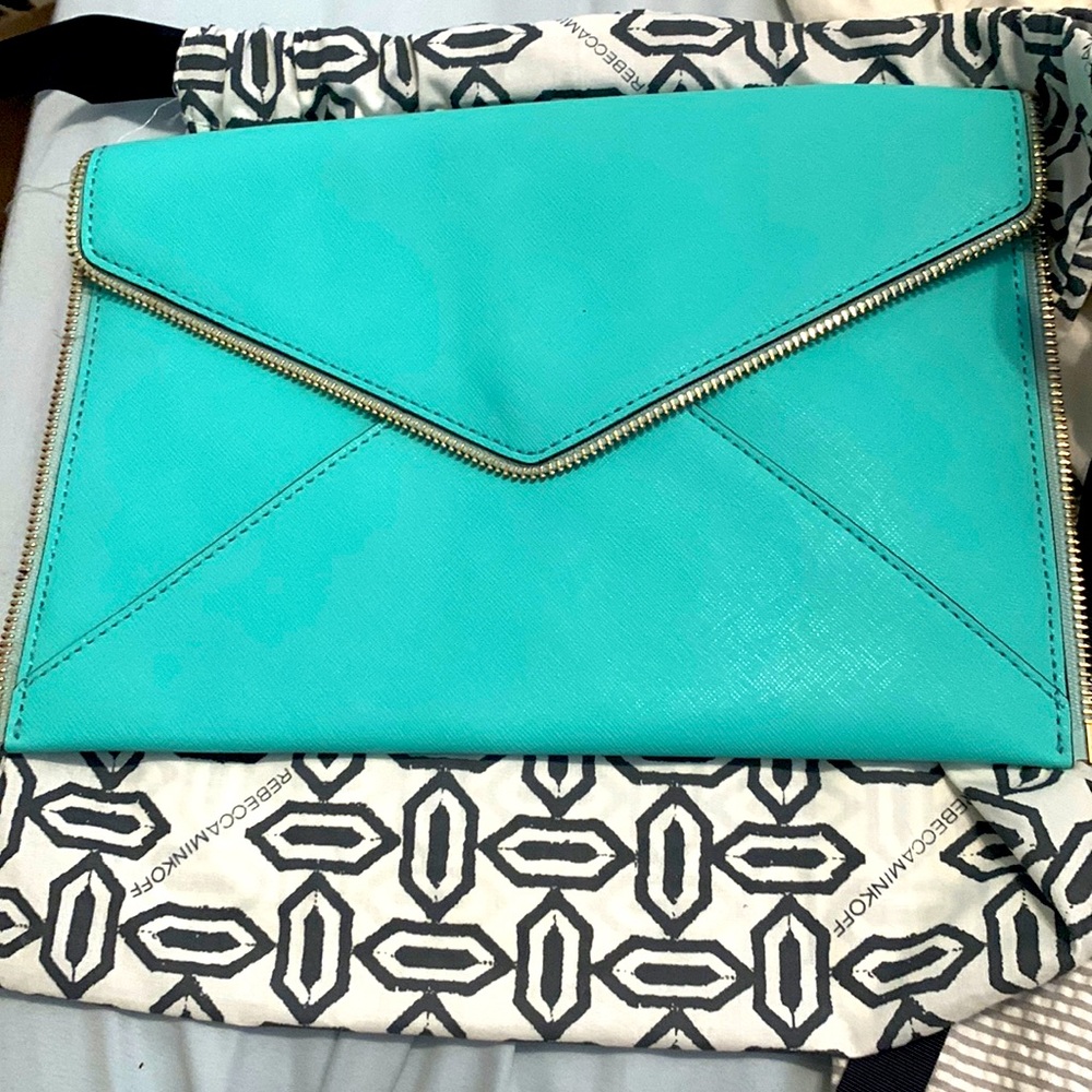 Wonderful condition in rare mint color